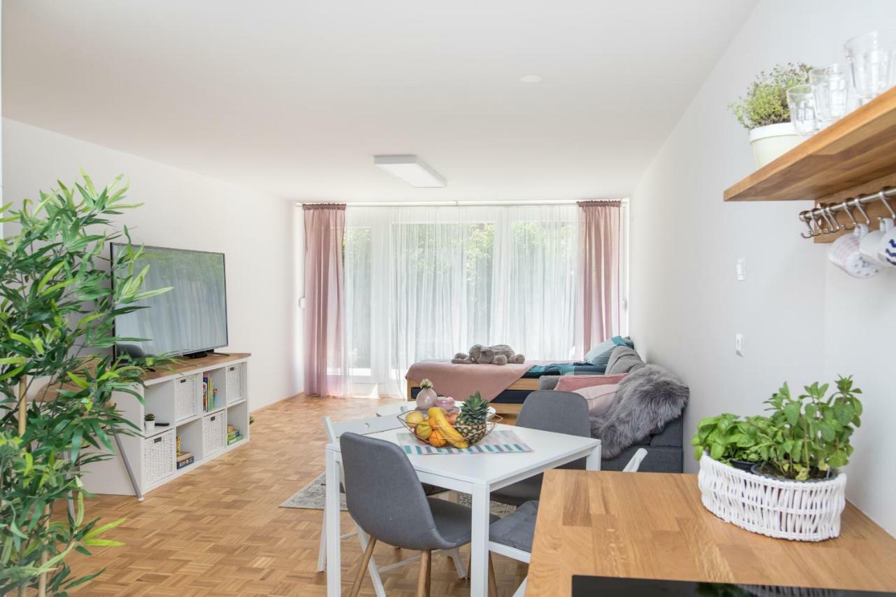 Family Apartment With Garden Ljubljana Exterior photo